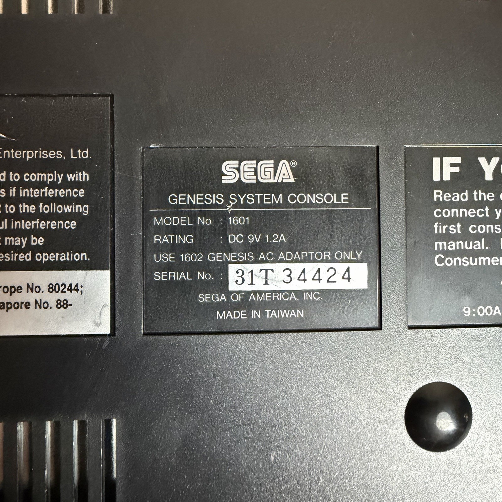 Sega Genesis Console Model 1601 Bundle – 2 Controllers – 9 Games – Tested