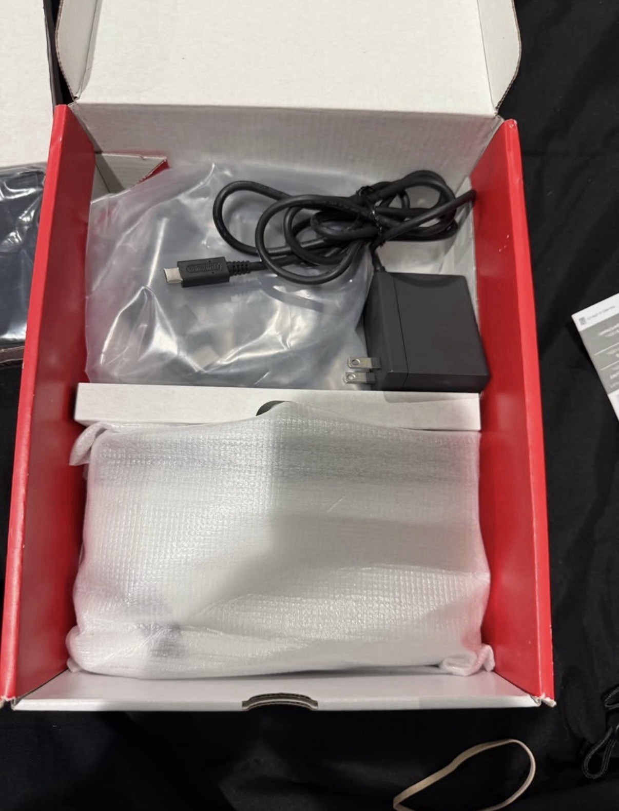 Nintendo Switch OLED White 64GB Console Bundle w/ Box Joy-Cons Mario Kart 8