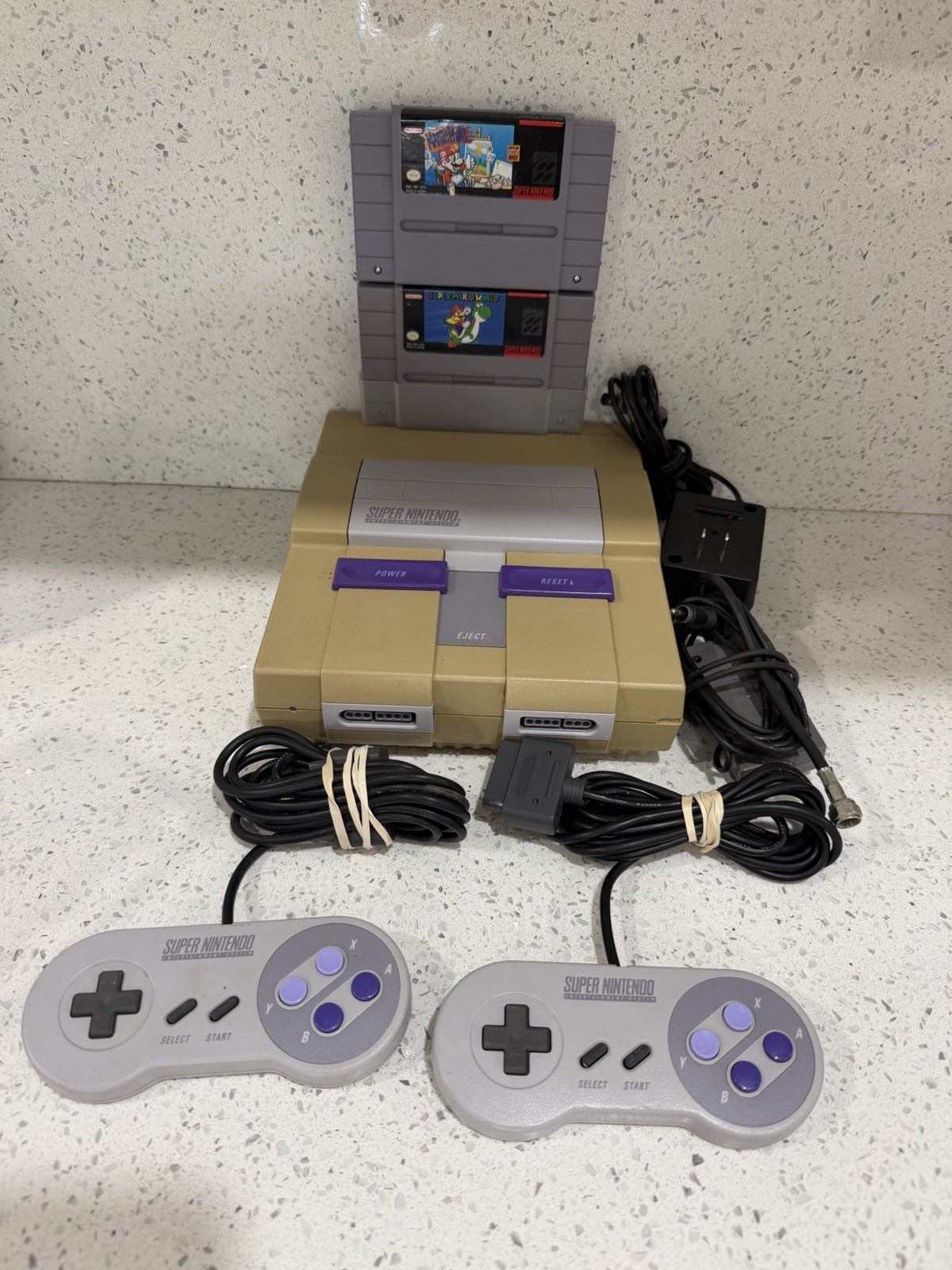 SUPER NINTENDO SNS-001 SUPER NES CONTROL DECK CONSOLE WITH CONTROLLERS & CABLES