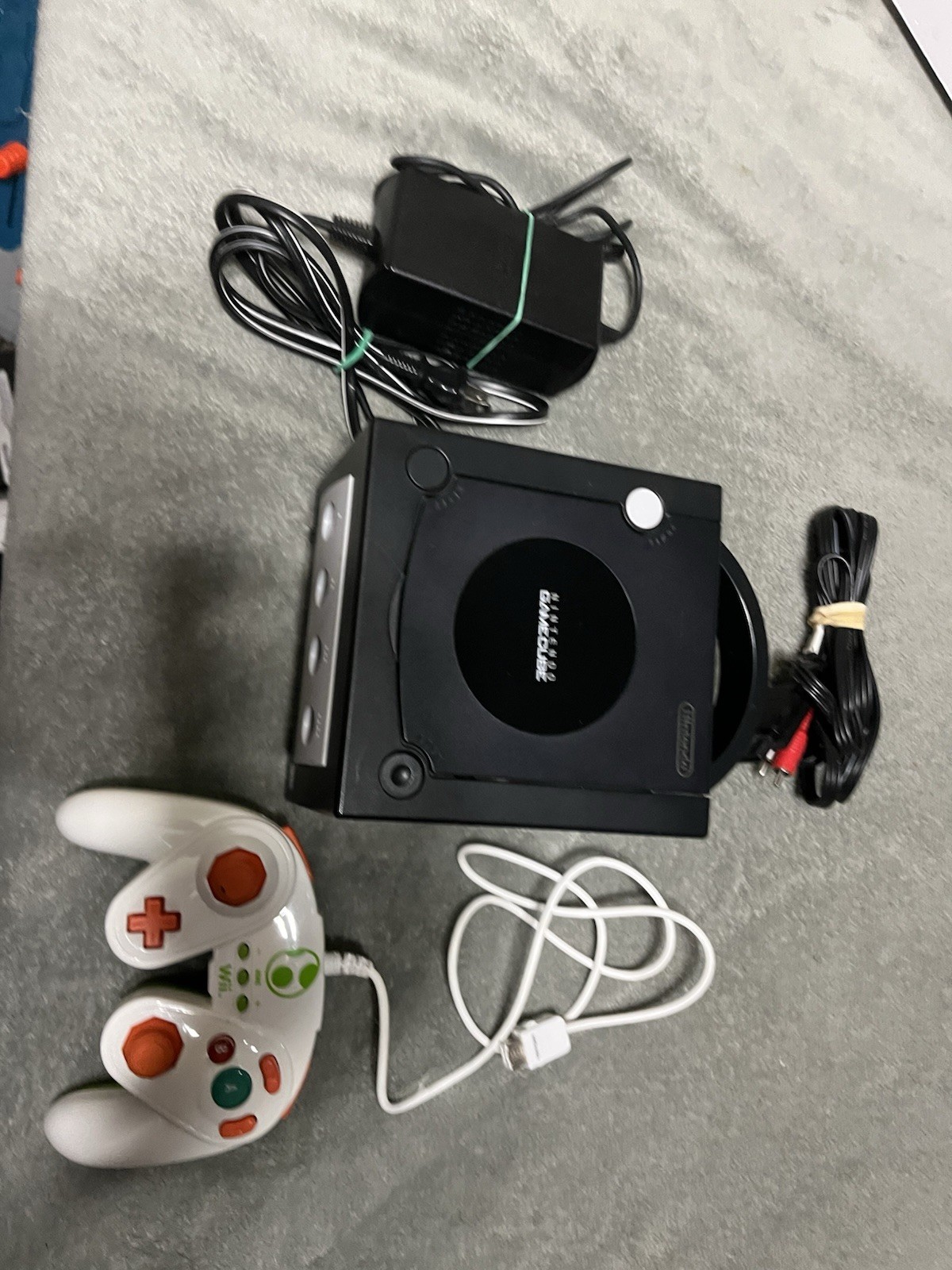 Nintendo GameCube DOL-101(USA) Black Console with Yoshi Controller and Cables