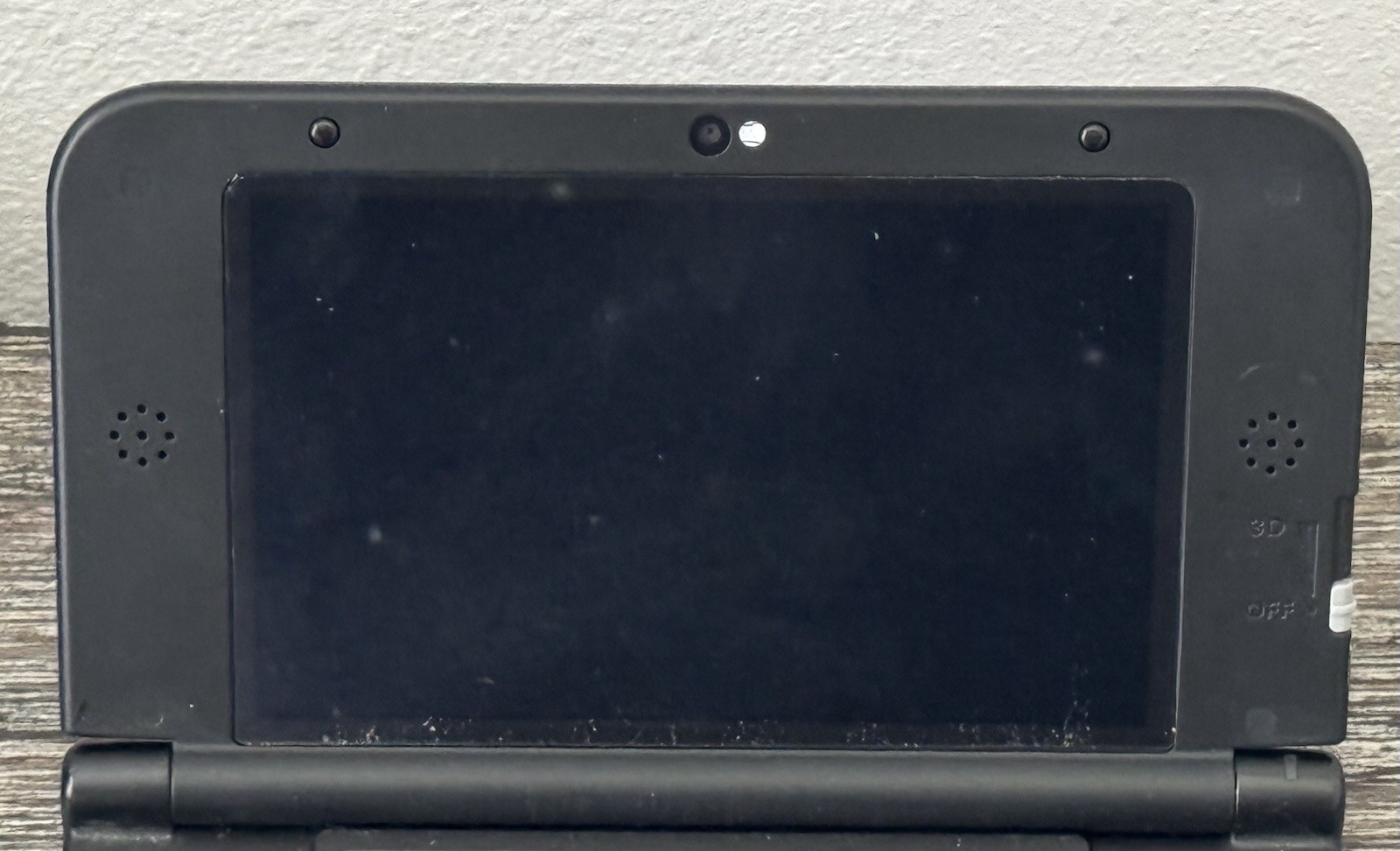 Nintendo 3DS XL Handheld System Red/Black SPR-001 w/ Charger & Stylus TESTED