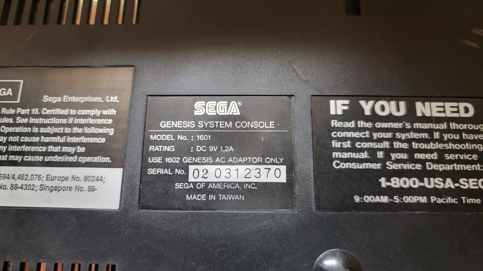 Sega Genesis 1601 System Console with Controllers & Games