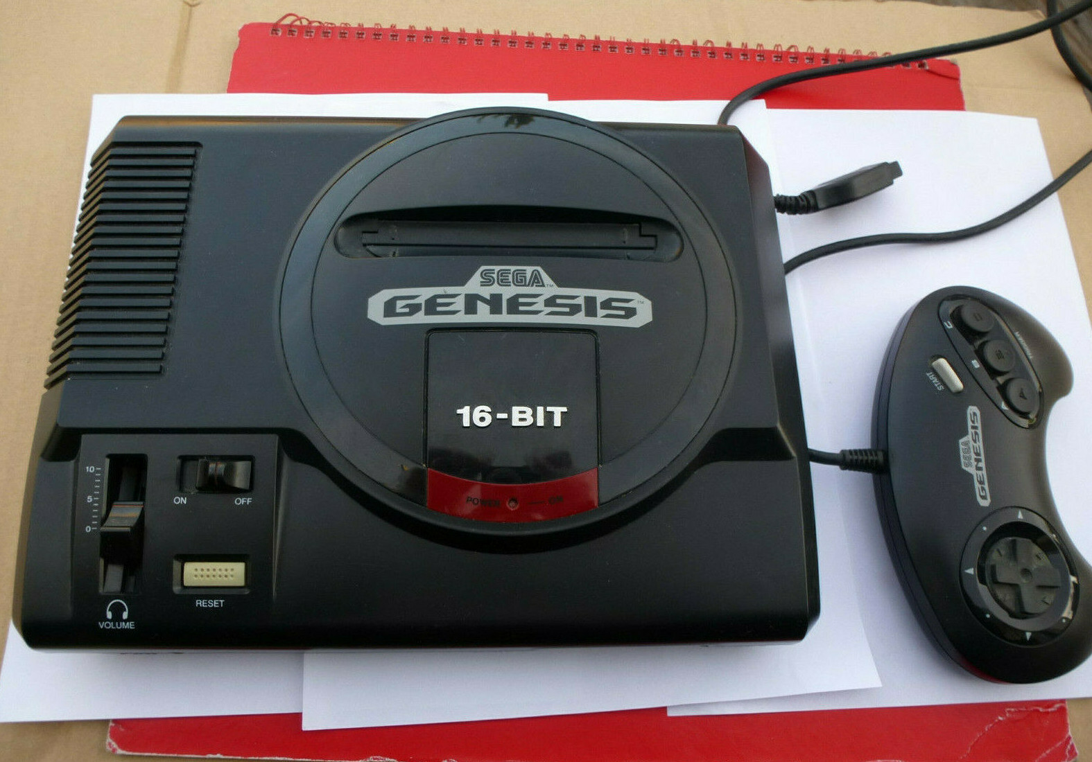 Sega Genesis 1601 Video Game Console w/One Controller (Original)