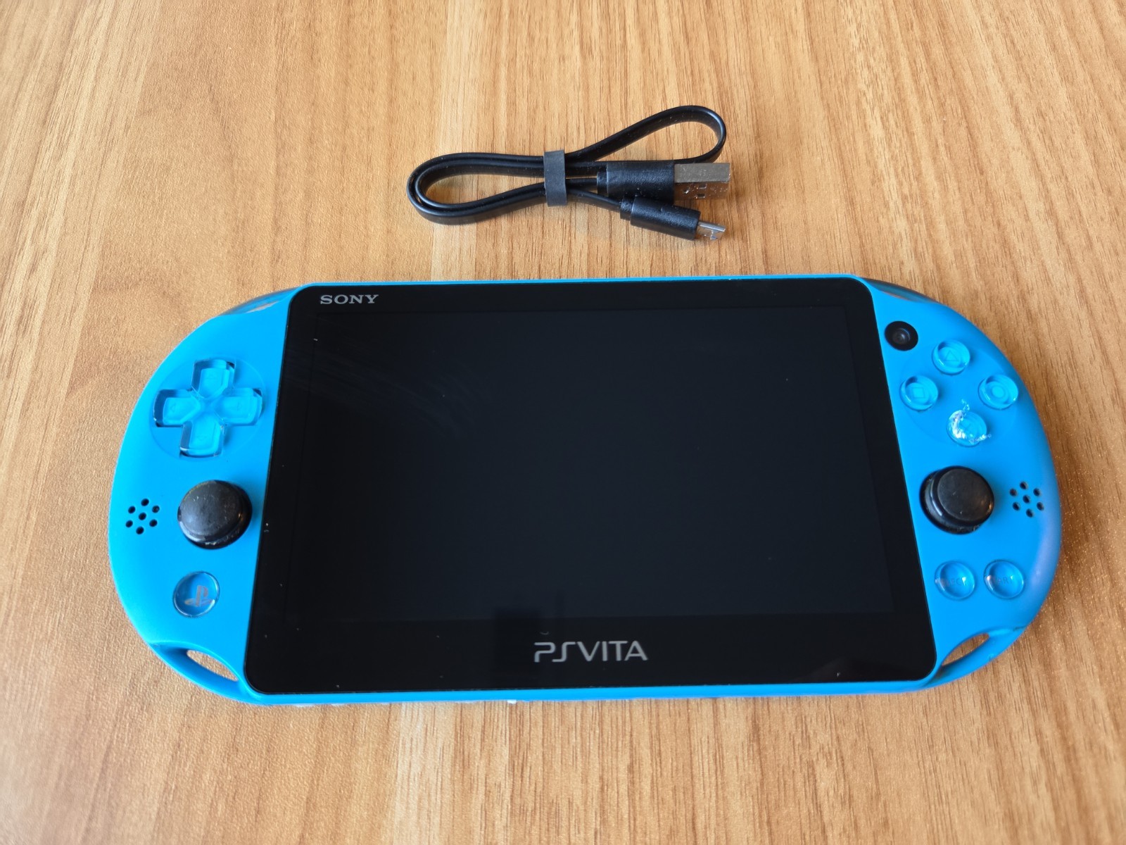 Sony PS Vita 2000 Slim PCH-2000 – Aqua Blue *GREAT* + Charger