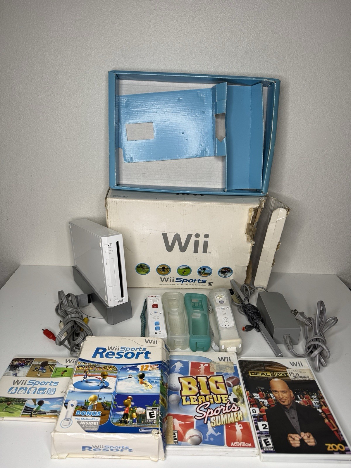 Nintendo Wii Console Bundle 4 Games 2 Remotes Motion Plus Wheel Box Tested