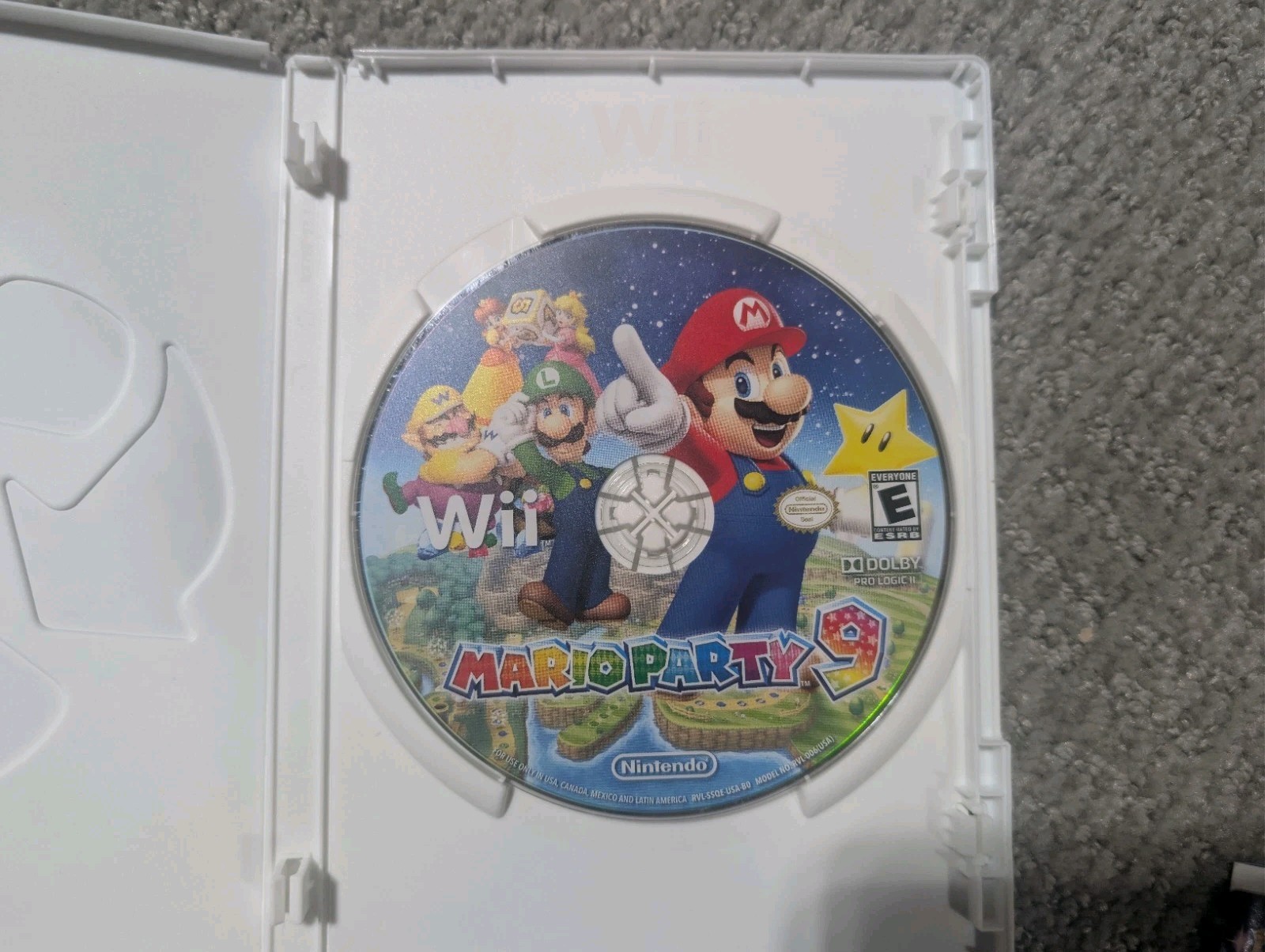 Nintendo Wii Console Bundle w/ Mario Party 9, 2 Wiimotes, GC Card Tested