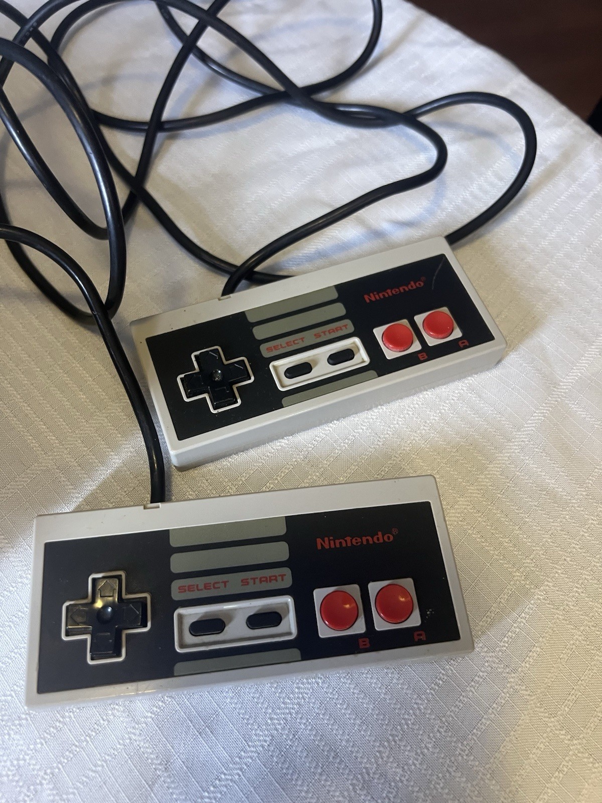 Nintendo NES-001 Console Bundle 2 Controllers Zapper Super Mario Bros 3 Tested