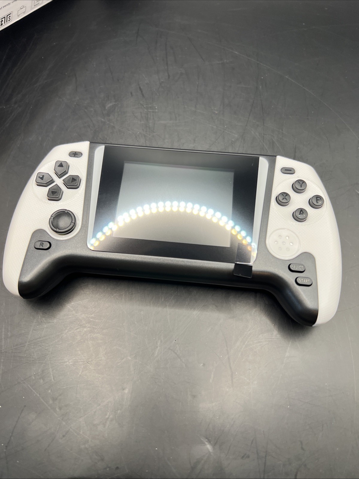 Q21 Handheld Game Console 3.5″ HD Screen, White Black