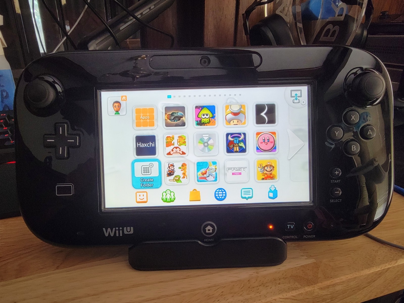 Nintendo Wii U 32GB Console Bundle – 2 Gamepads, 4 Pro Controllers & More