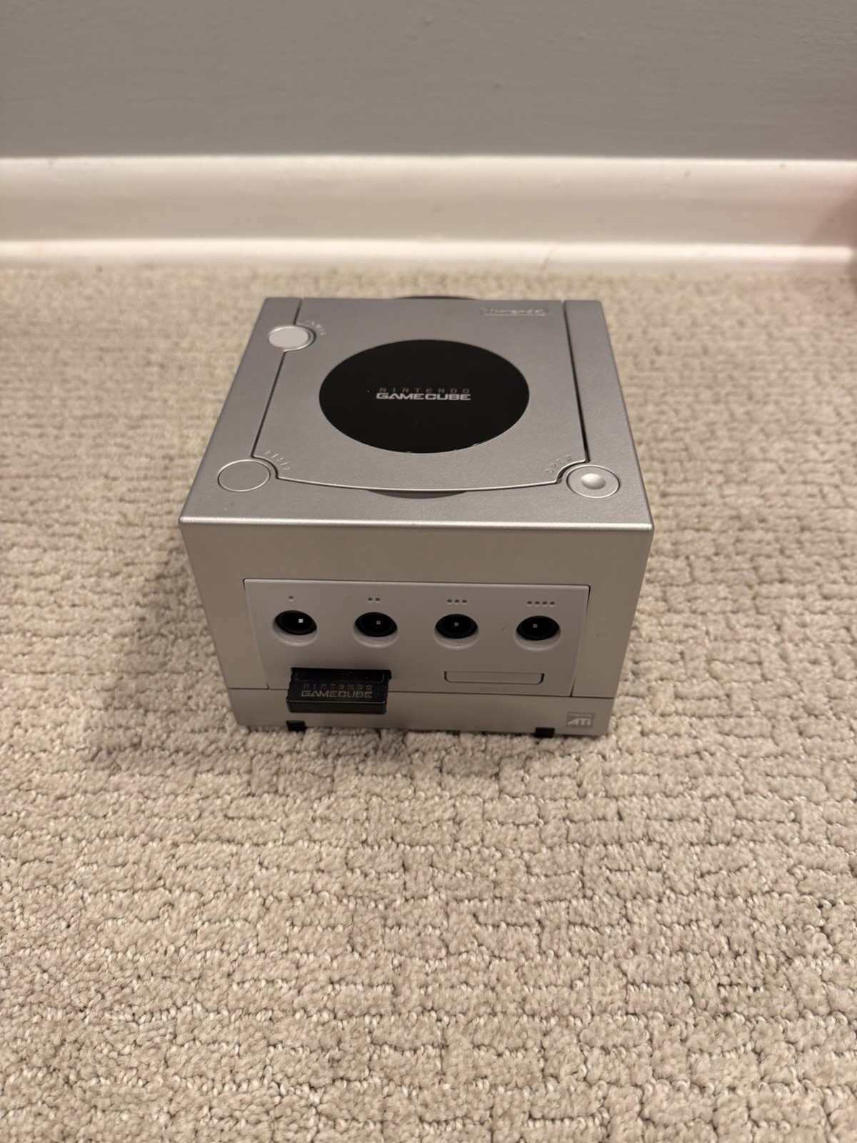 Nintendo GameCube Gaming System – Silver With 2 Controllers And Memory Card