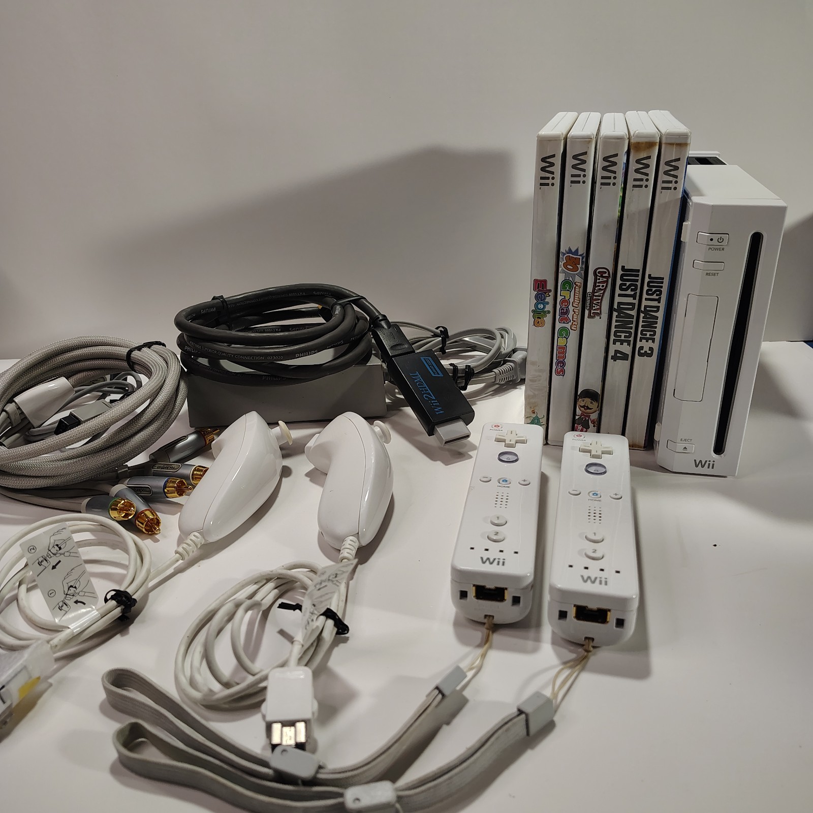 Nintendo Wii Complete Bundle 2 Remotes Games HDMI Ready Tested W/ Sensor Bar