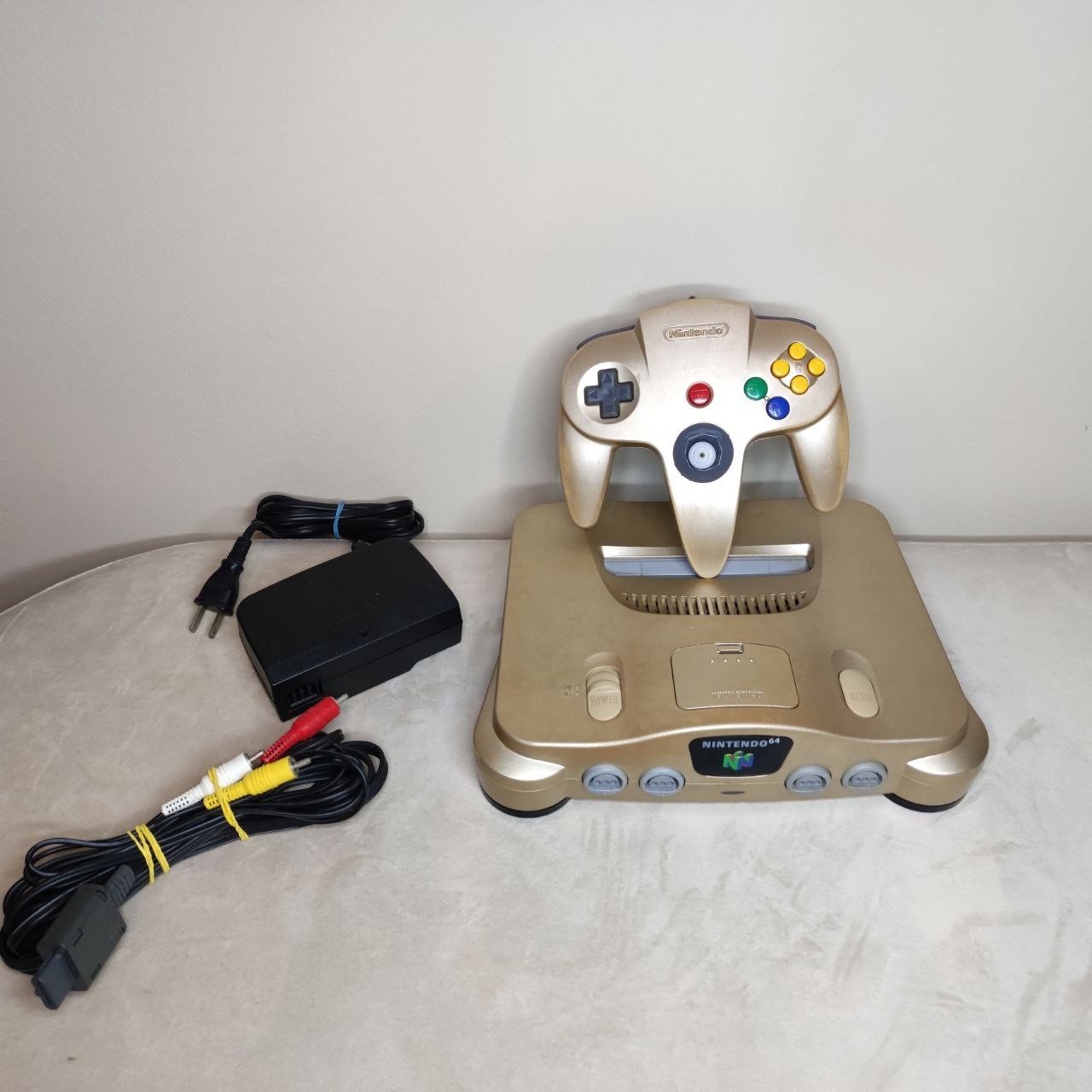 Nintendo 64 Console GOLD Jap Version