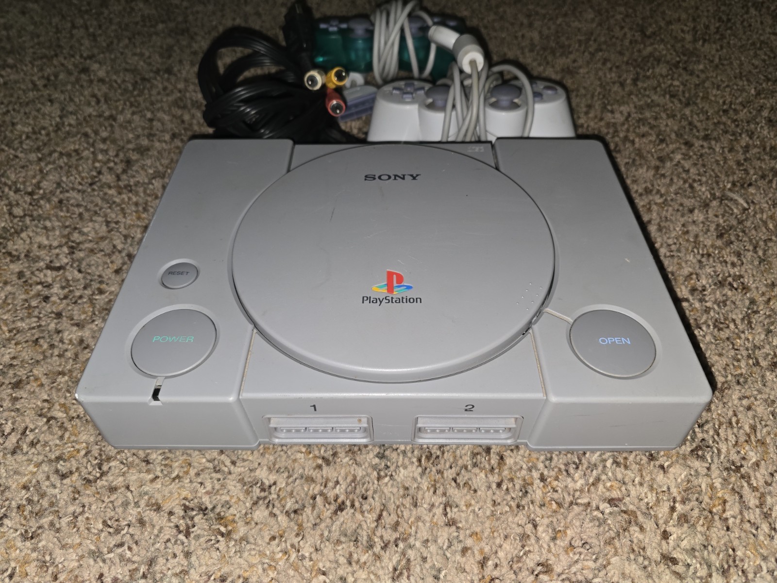 Sony PlayStation 1 Console + 2 Controllers & Cables & Coolboarders 3 Video Game