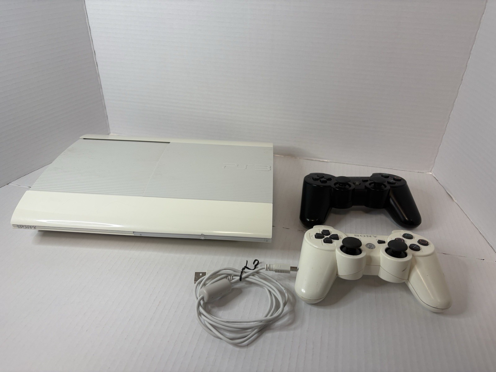 PlayStation 3 PS3 Super Slim 500GB White Console Bundle W/ Controller