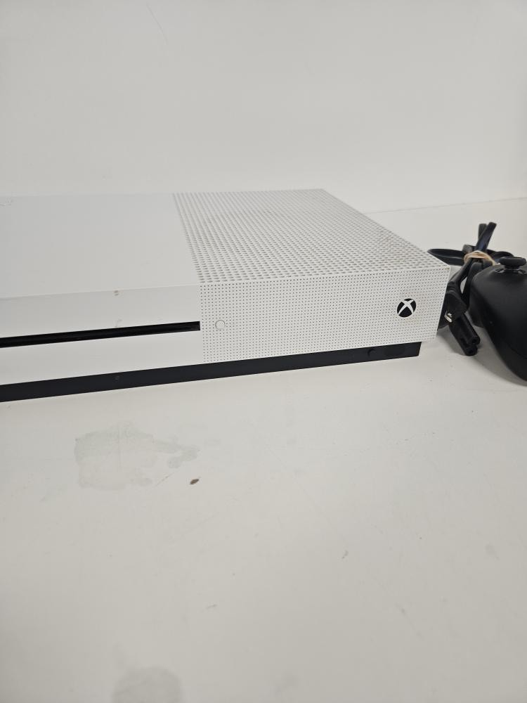 MICROSOFT XBOX ONE S – CONSOLE – 500GB – 1681 (P17031071)
