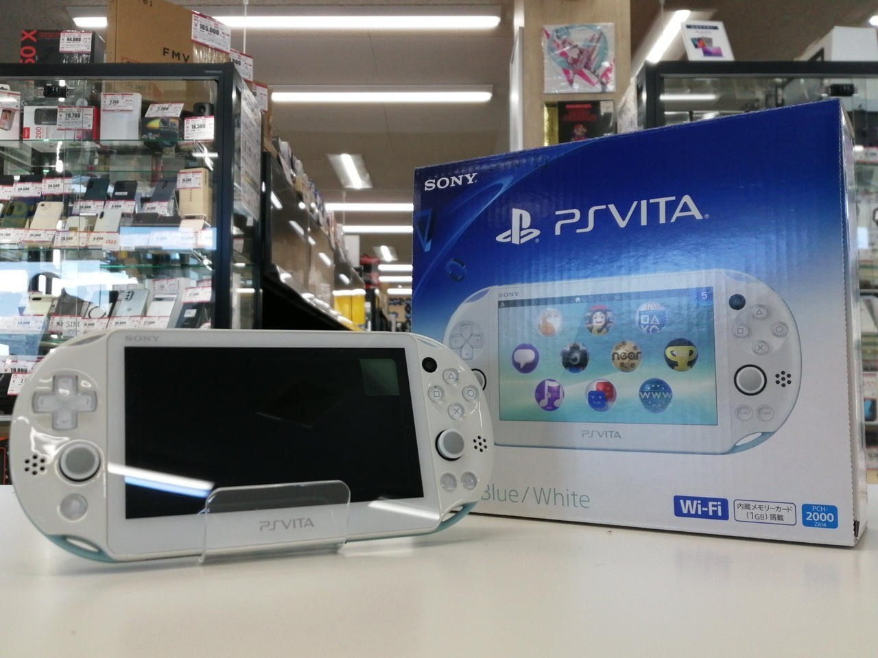 Sony PS Vita PCH-2000 16GB Memory Card Boxed Accessories From Japan A1414