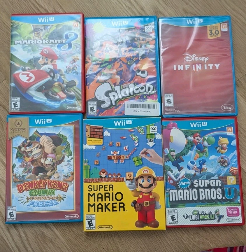 Nintendo Wii U Mario Kart 8 Deluxe 32GB Handheld System – Black + Games