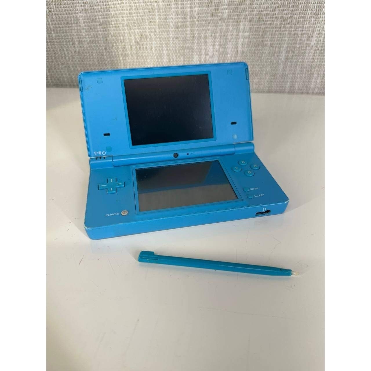 Nintendo DSi Handheld Console Electric Blue with Stylus For Parts 053 (42)