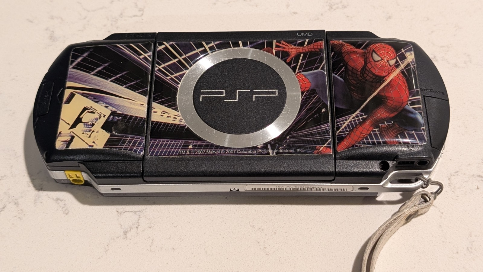 Sony PSP-1001 Handheld Console System PS1 Portable Gaming No Battery Pre-owned