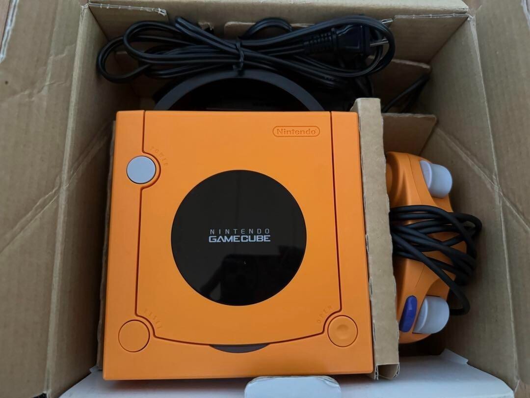 New NINTENDO Gamecube Orange Console System Body Only DOL-101 Free Ship Japan