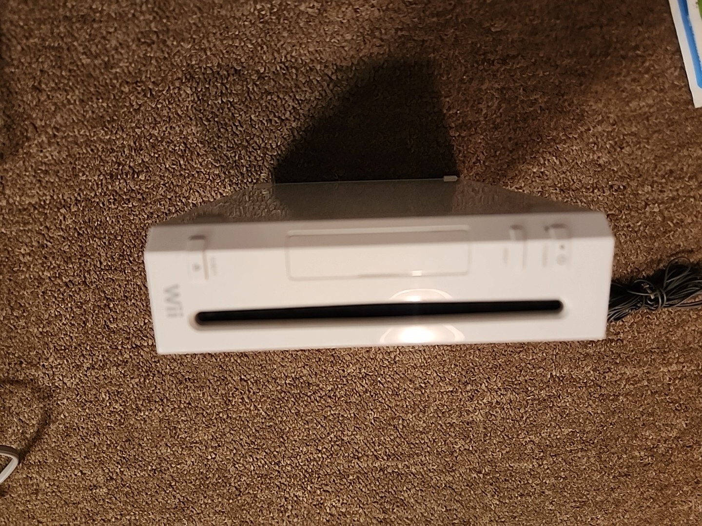 Nintendo Wii Video Game Console System White TESTED