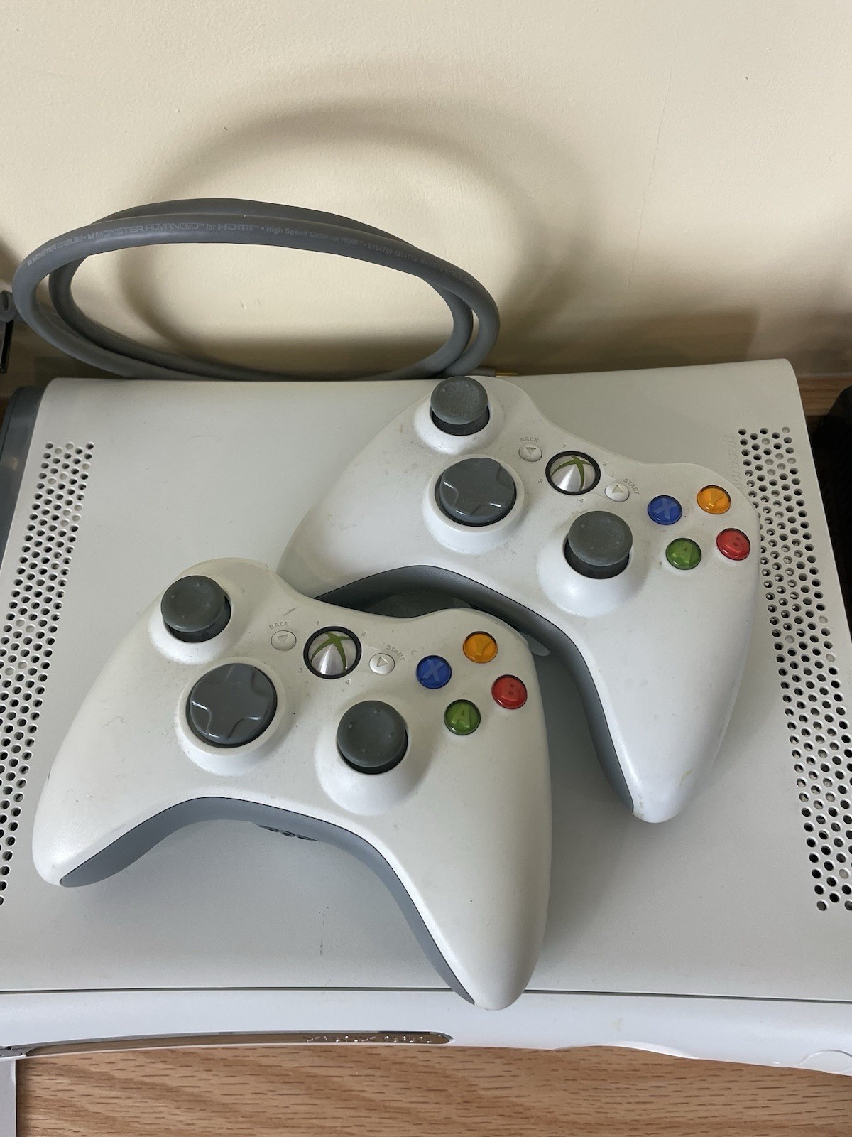 Xbox 360 Arcade 256MB Bundle w/ 2 Controllers 6 Games/ Cables -Tested