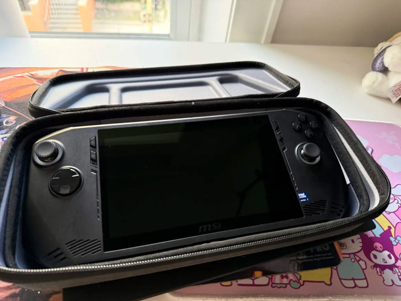 MSI Claw A1M-050US 7-inch Gaming Handheld – Intel Core Ultra – 1TB 16gb ram