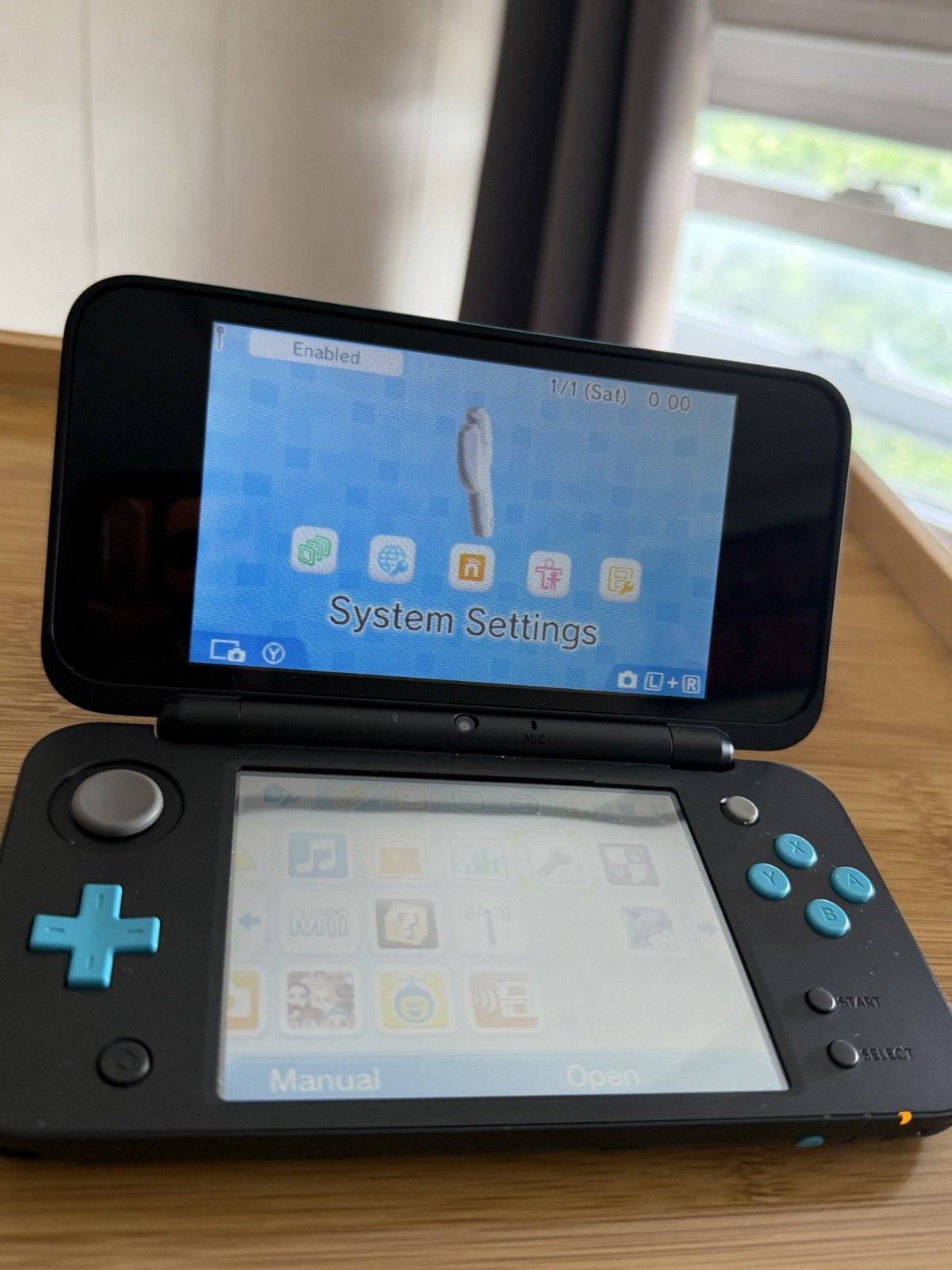 Nintendo New 2DS XL Handheld Console Black/Blue 4GB Wi-Fi NTSC-U/C (US/CA)