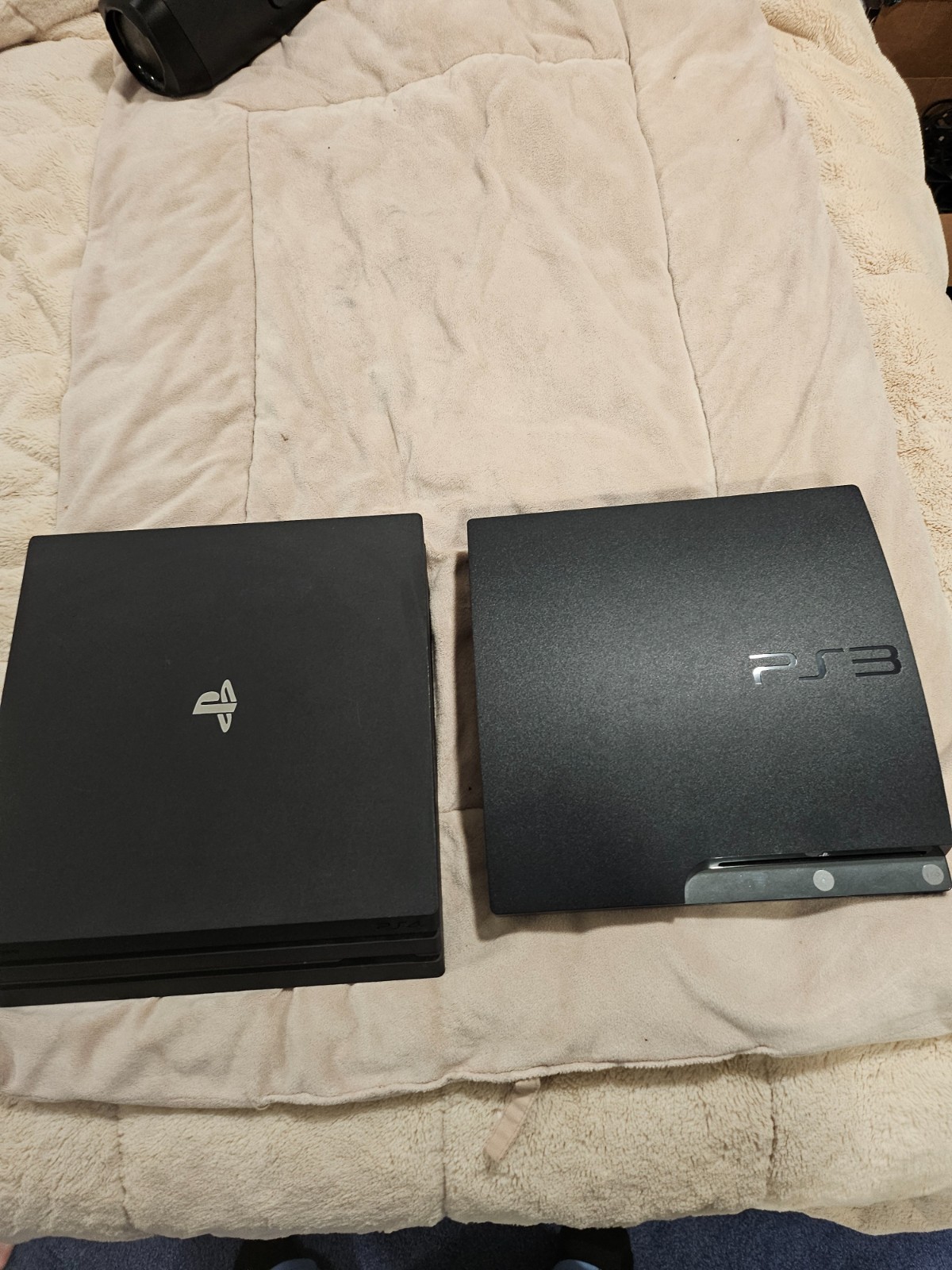 ps4 ps3 bundle (includes controllers, headset and metal gear solid 1-4))
