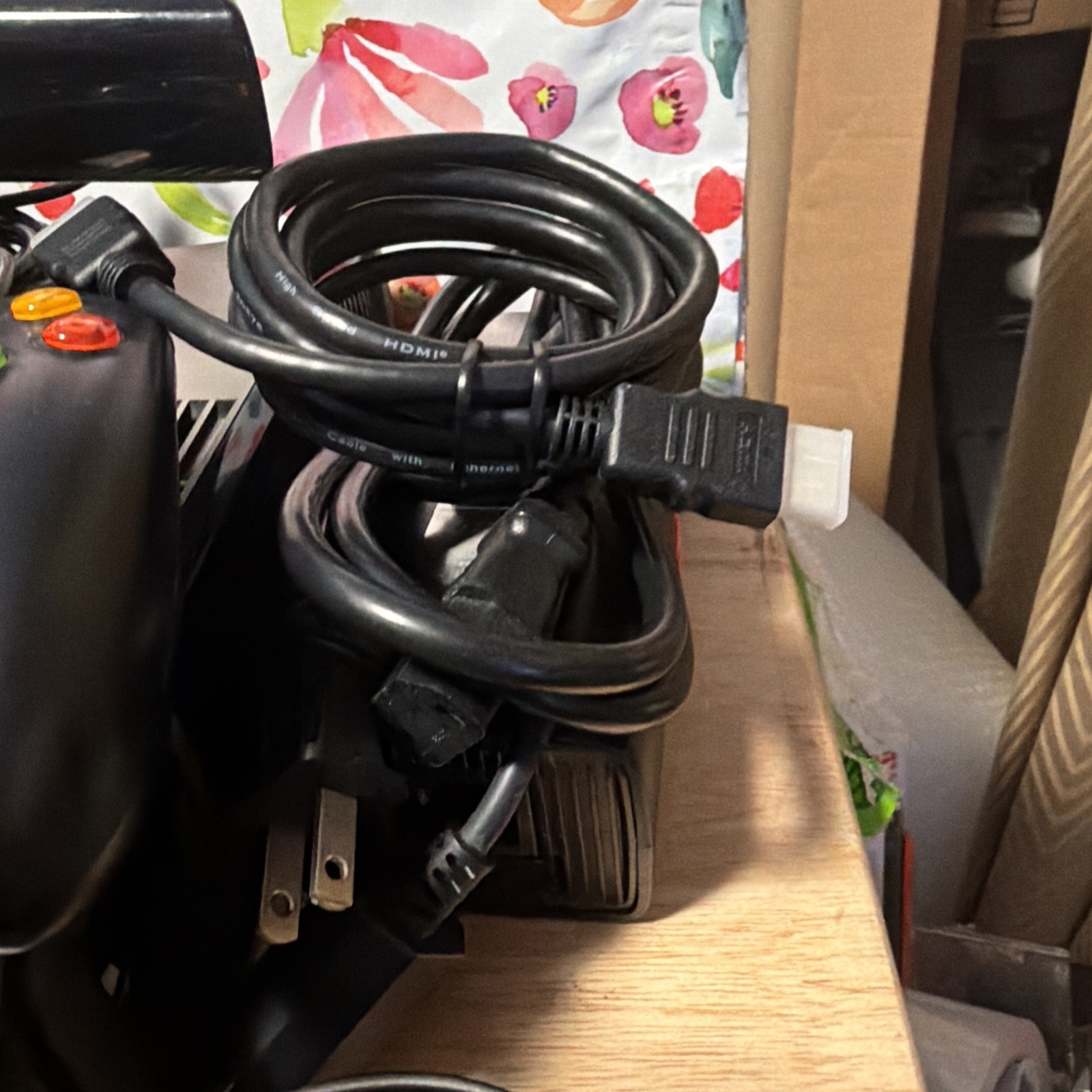 XBox 360 Slim Console BUNDLE! 6 Games 2 Controllers & Headsets, HDMI -TESTED!