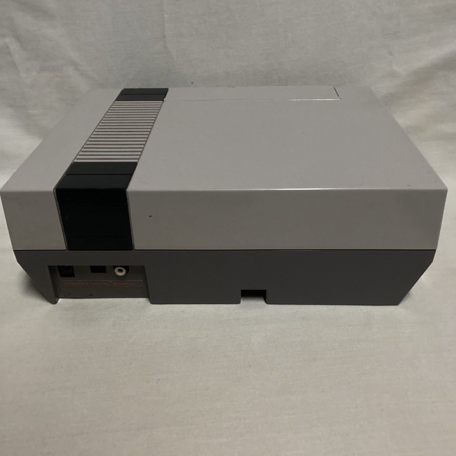 Nintendo NES console bundle + Super Mario Bros 1 2 3 and duck hunt ￼￼
