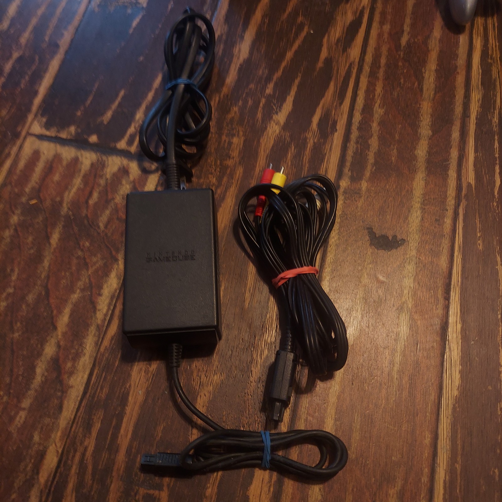 Nintendo GameCube DOL-001 Bundle 2 OEM Controllers 8 Games Memory Card Tested