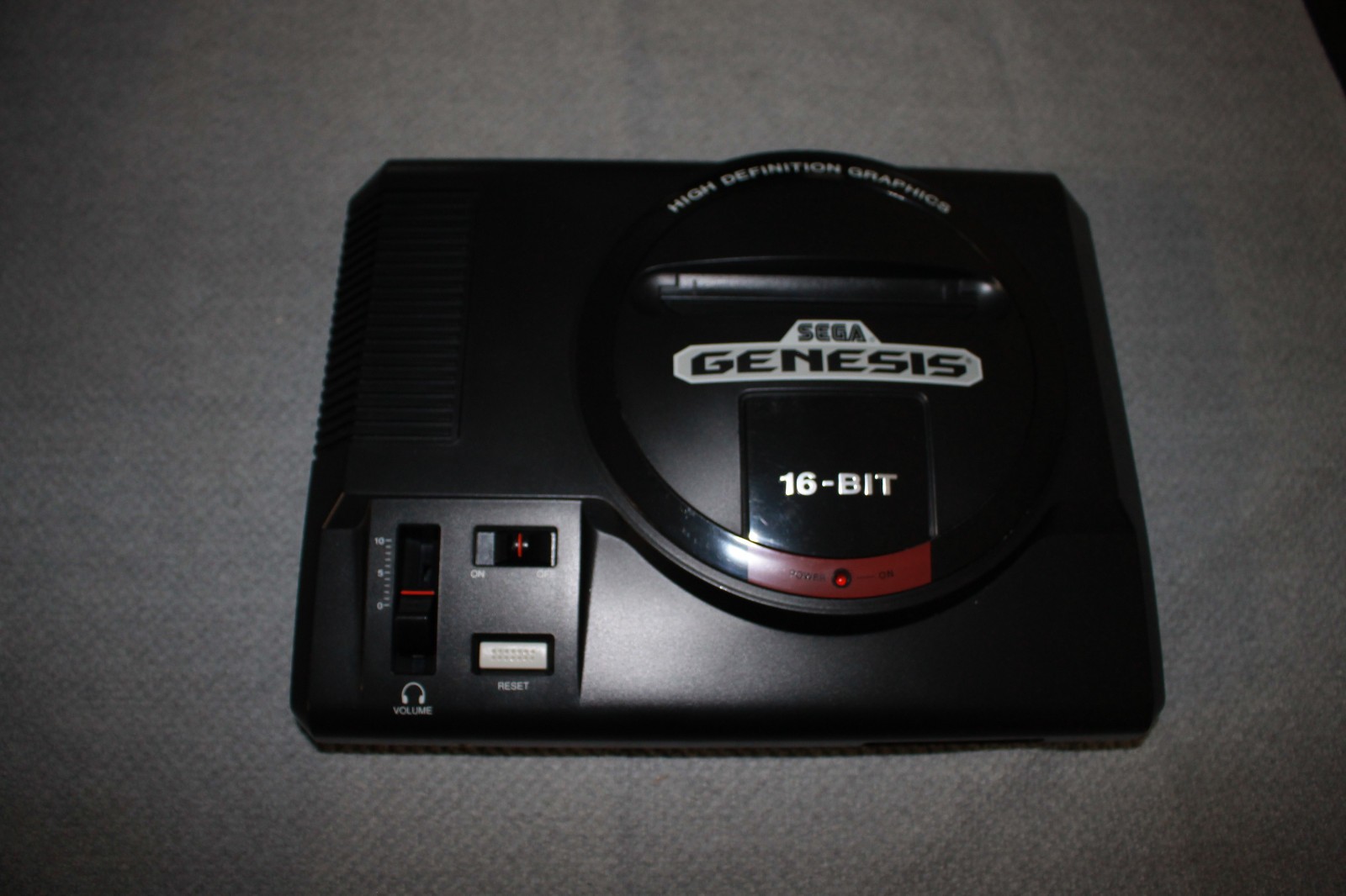 SEGA Genesis Console MK-1611 Core System Complete in Protective Box Circa 1989