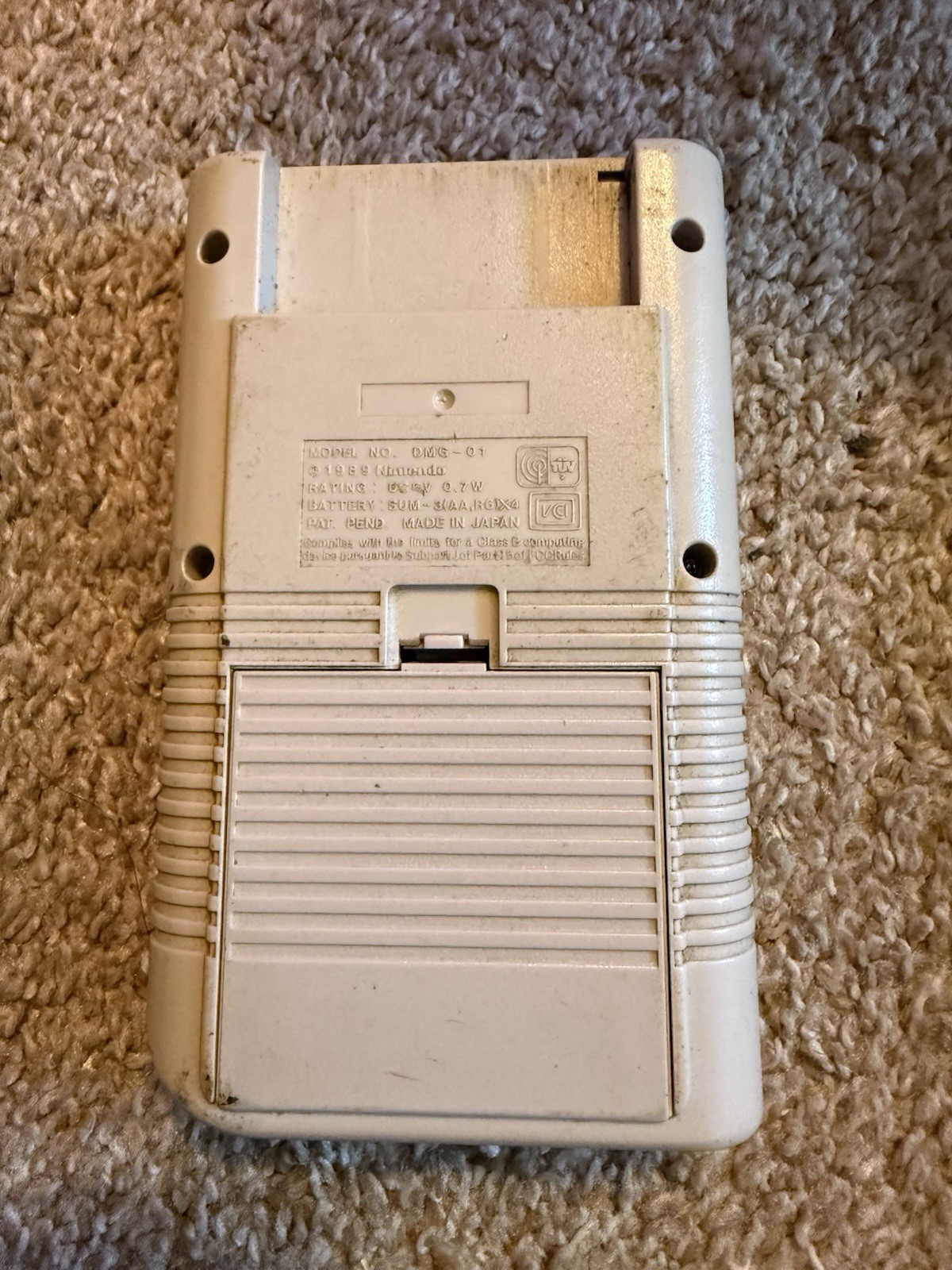 Nintendo Game Boy DMG-01 Lot of 2 Parts Repair Manual Cases OEM 1989