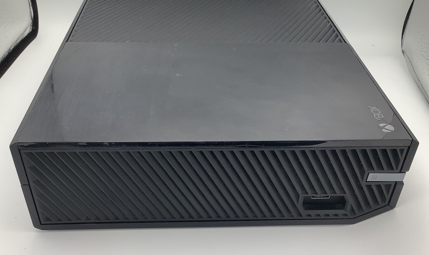 Microsoft Xbox One Console 500GB 1540 with Power Adapter – Tested Working