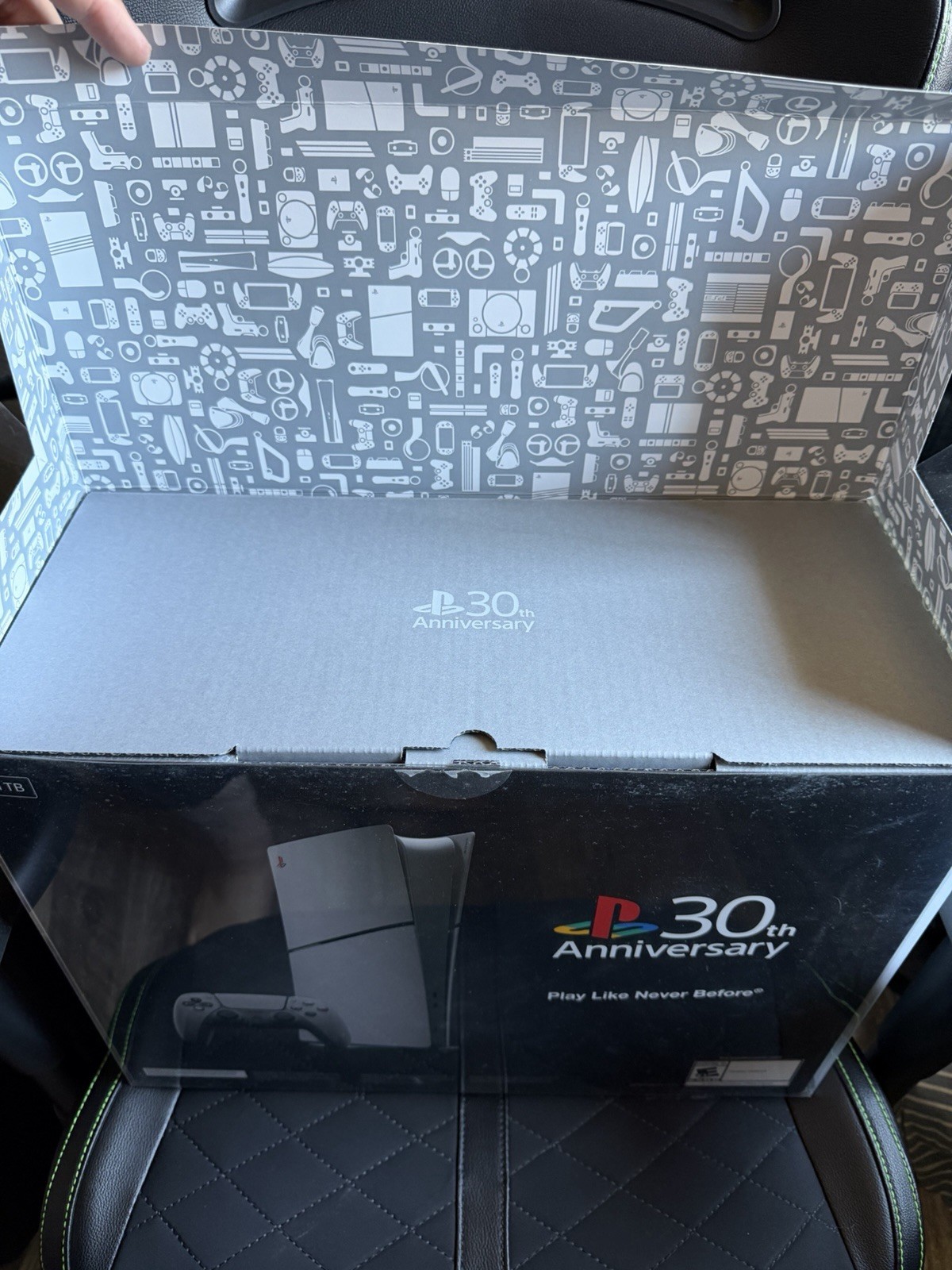 Complete! PS5 30th Anniversary edition w/ Disc drive in protector +2TB NVMe