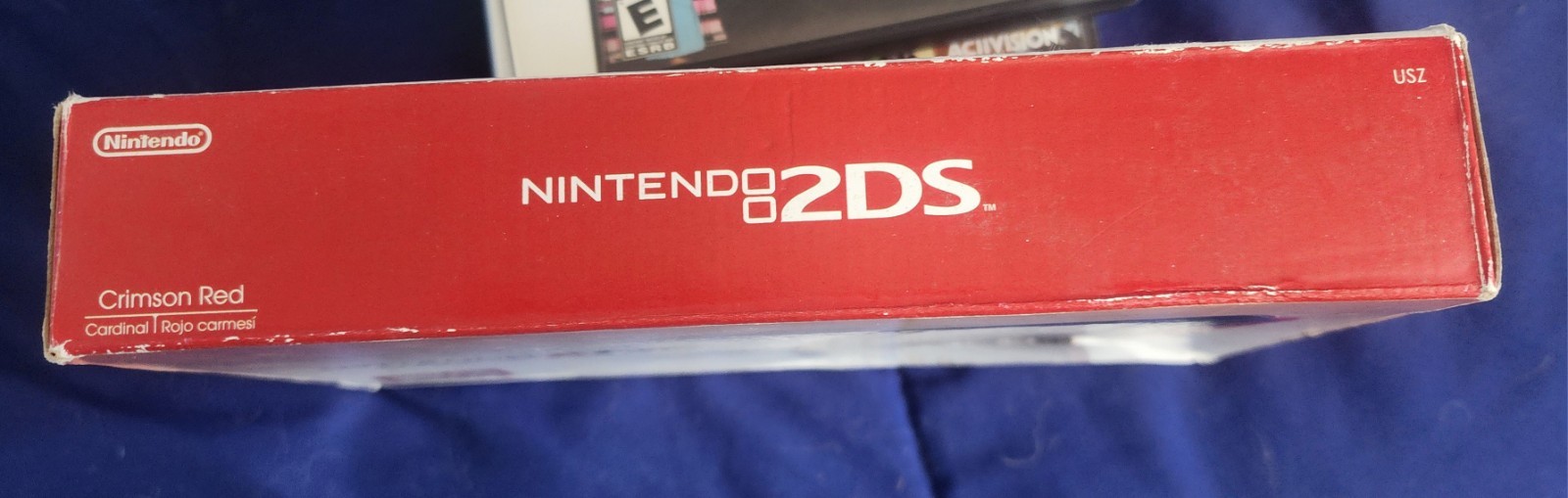 2ds console with 8 games ,box, Plastic Case, Everything Works