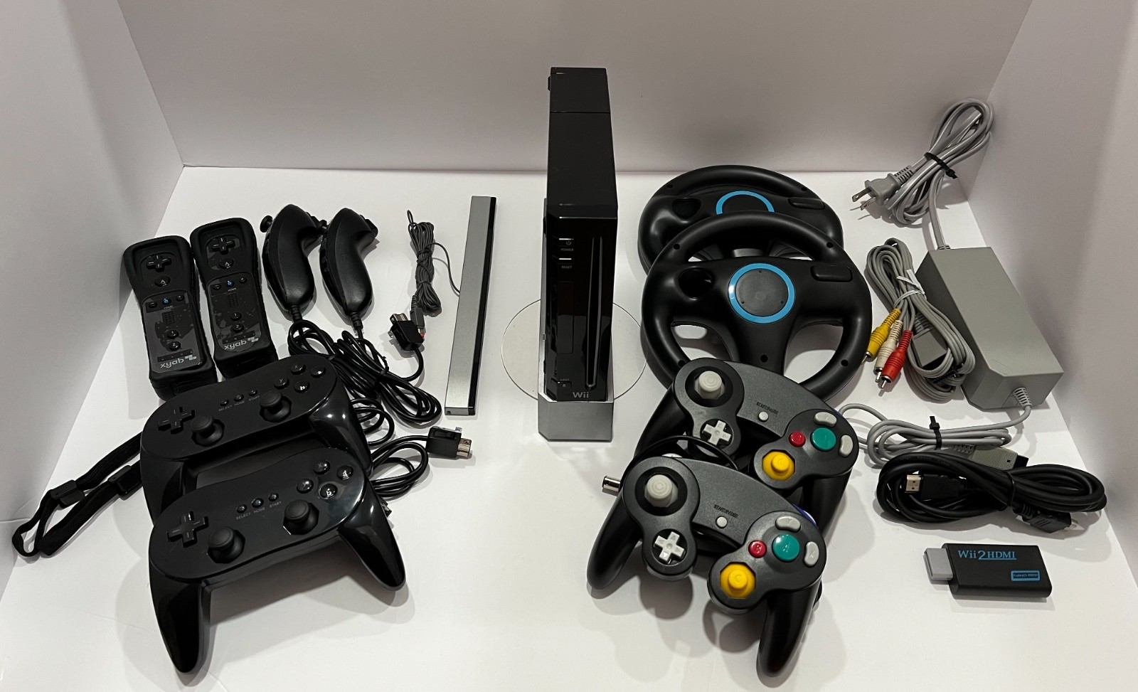 Nintendo Wii Black Console Bundle + Wii Remotes + GC Controllers + Cables