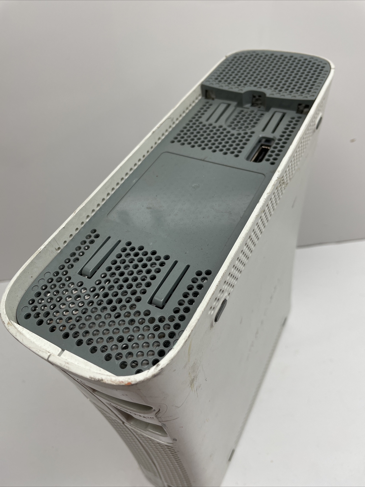 Microsoft Xbox 360 White Console FOR PARTS NOT WORKING Red Ring Of Death