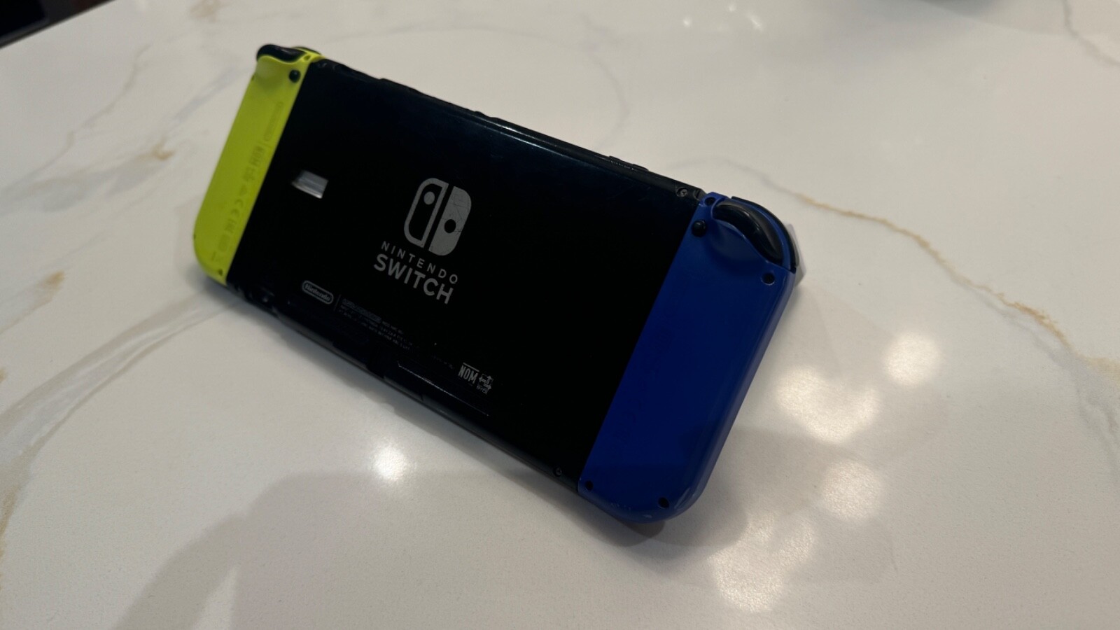 Original Nintendo Switch WITH GAMES and minimal damage, see details for more