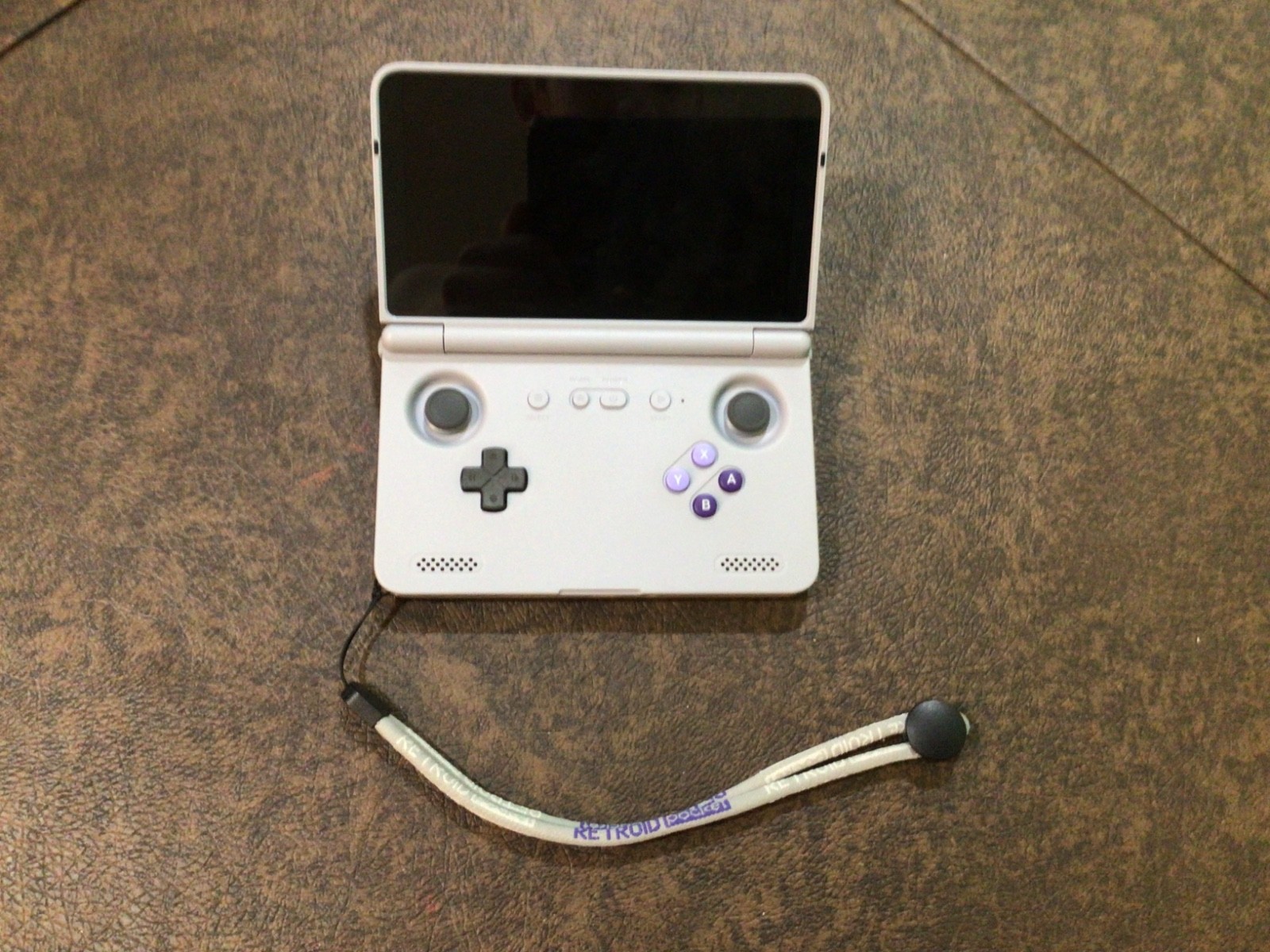 Retroid Pocket Flip 2 SD865 – preconfigured w/ 128gb SD card & game