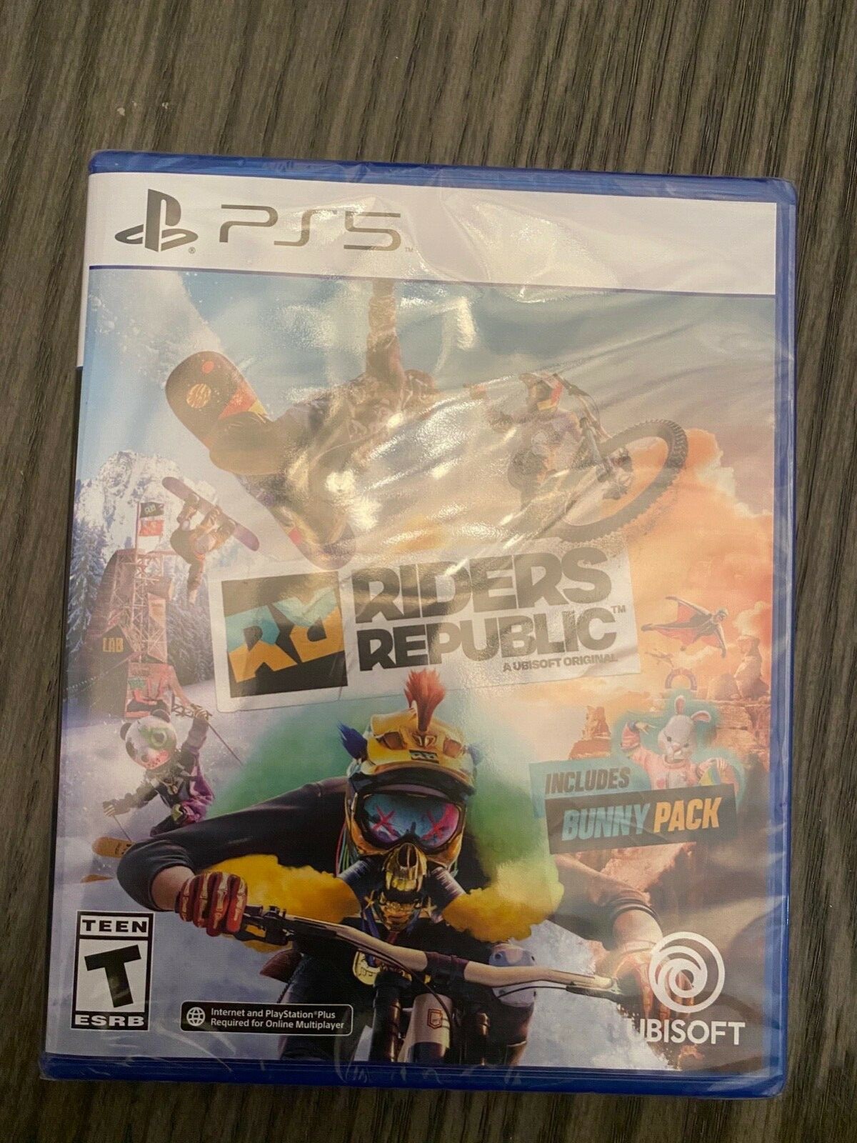 PlayStation 5 Bundle (3 Games and Extra Contoller)