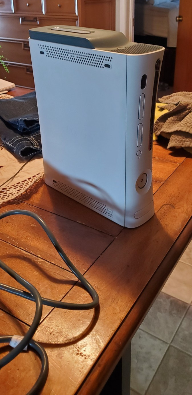 Fully Serviced Xbox 360 Pro – New Laser & Thermal Paste – Matte White