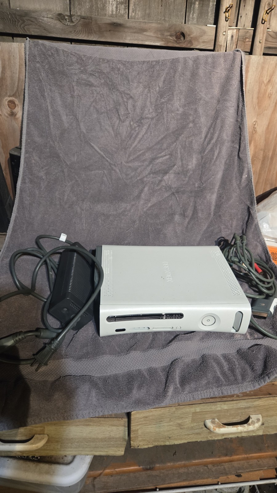 Microsoft XBox 360 4GB – White Cant Read Discs