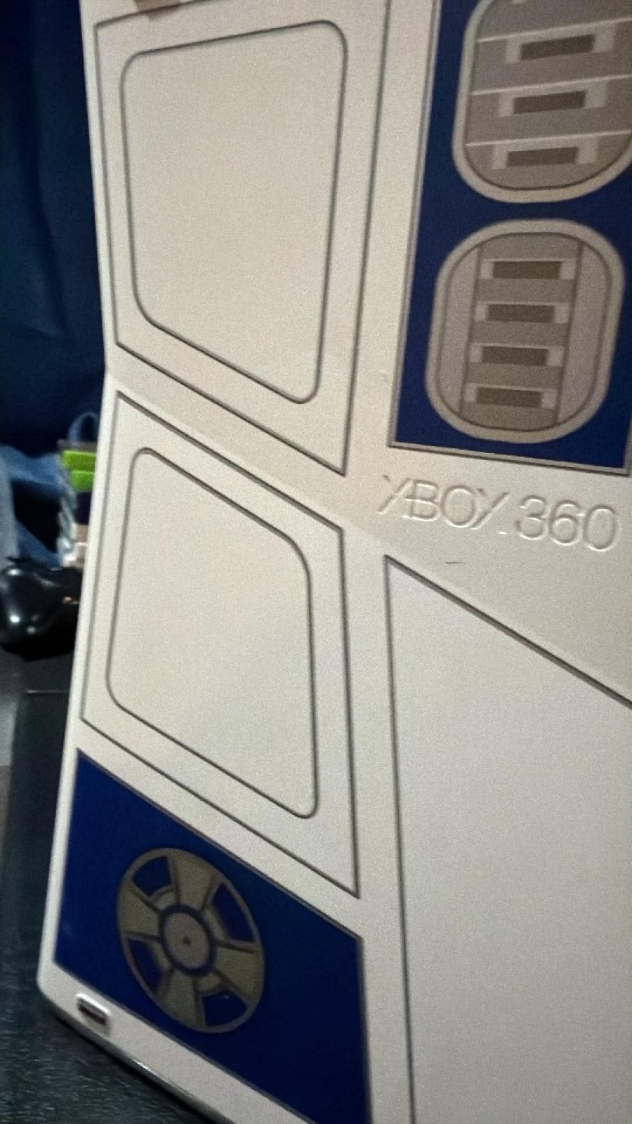 Microsoft Xbox 360 Star Wars R2-D2 Limited Ed Slim Console 320GB Bundle Tested