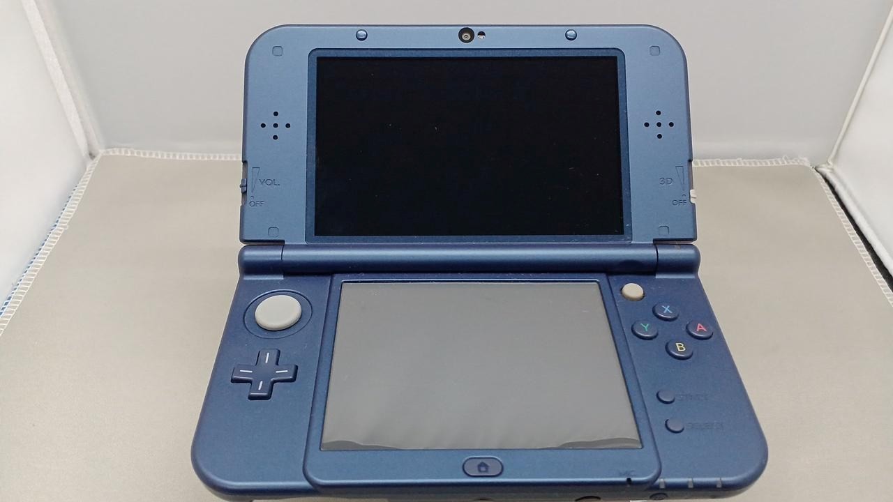 New Nintendo 3DS XL (LL) RED-001 Portable Gaming System Console A3359