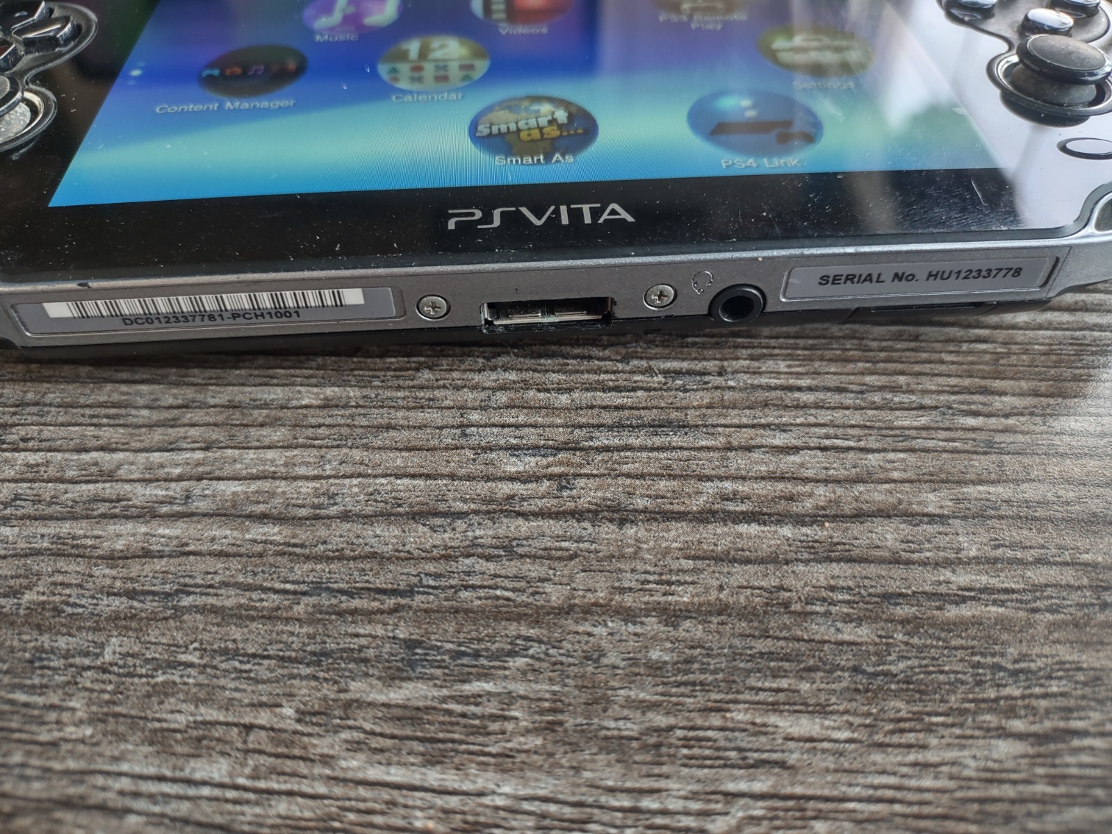 Sony PlayStation Vita PS Vita PCH-1001 Handheld Console Gaming System Only Black