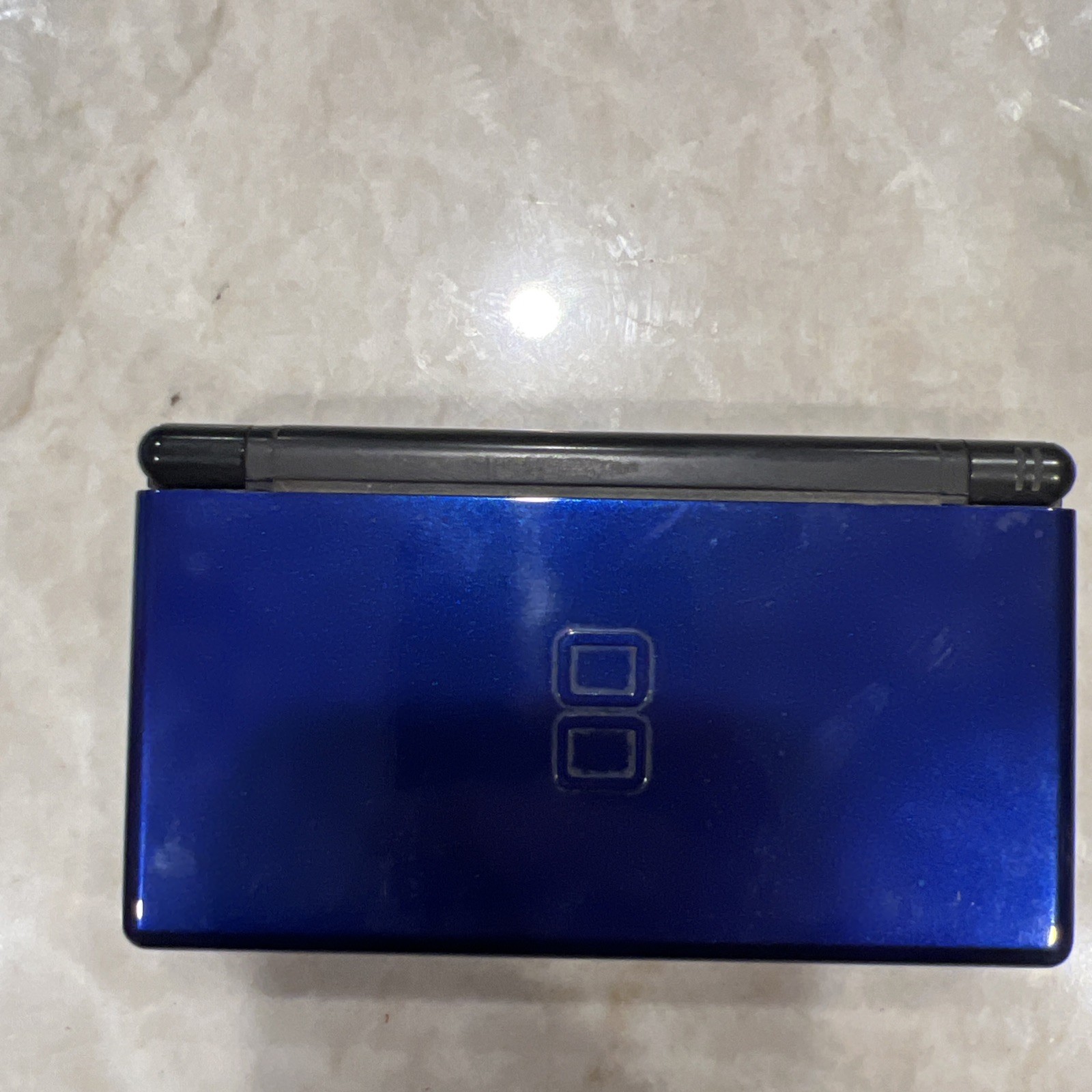 Nintendo DS Lite Console Cobalt/Black – Top Screen Cuts Out Read