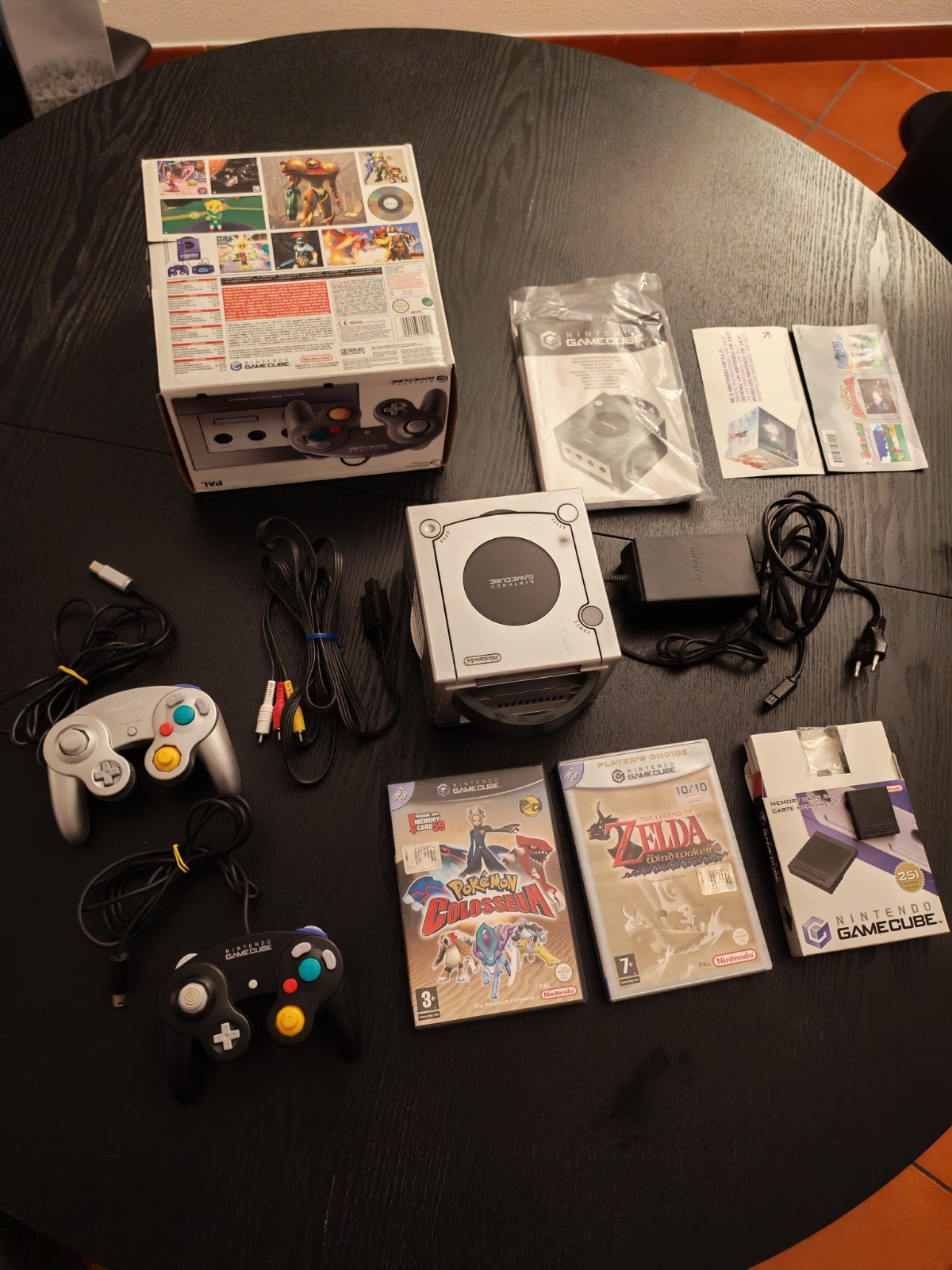 nintendo gamecube console