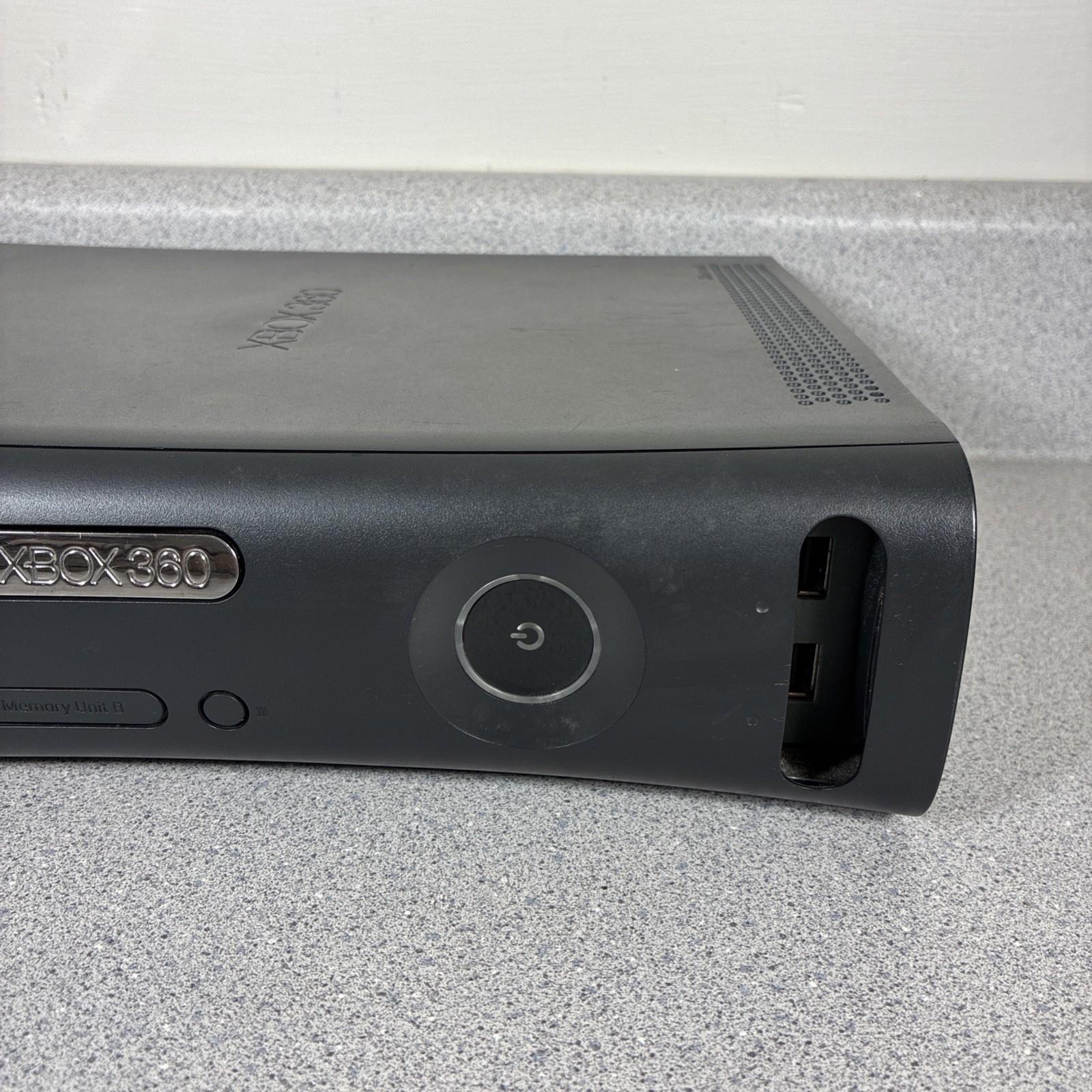 Microsoft Xbox 360 Elite Console Black 2009 Works Disc Tray Sticks Vtg Retro